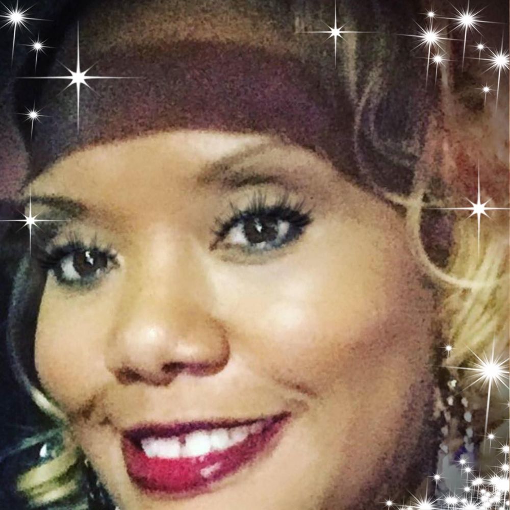 Meet your Posher, Angela